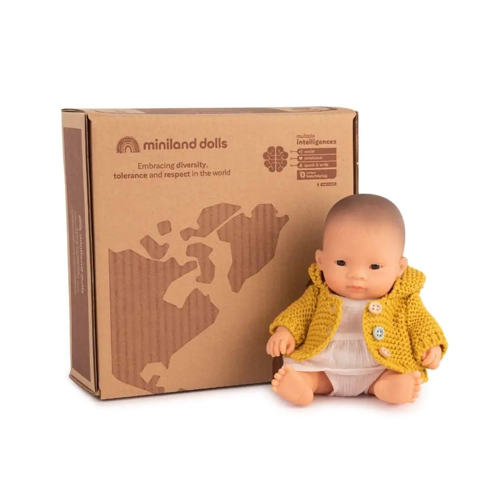 Baby Doll Asian 21cm gift box with clothing - Koko-Kamel.com